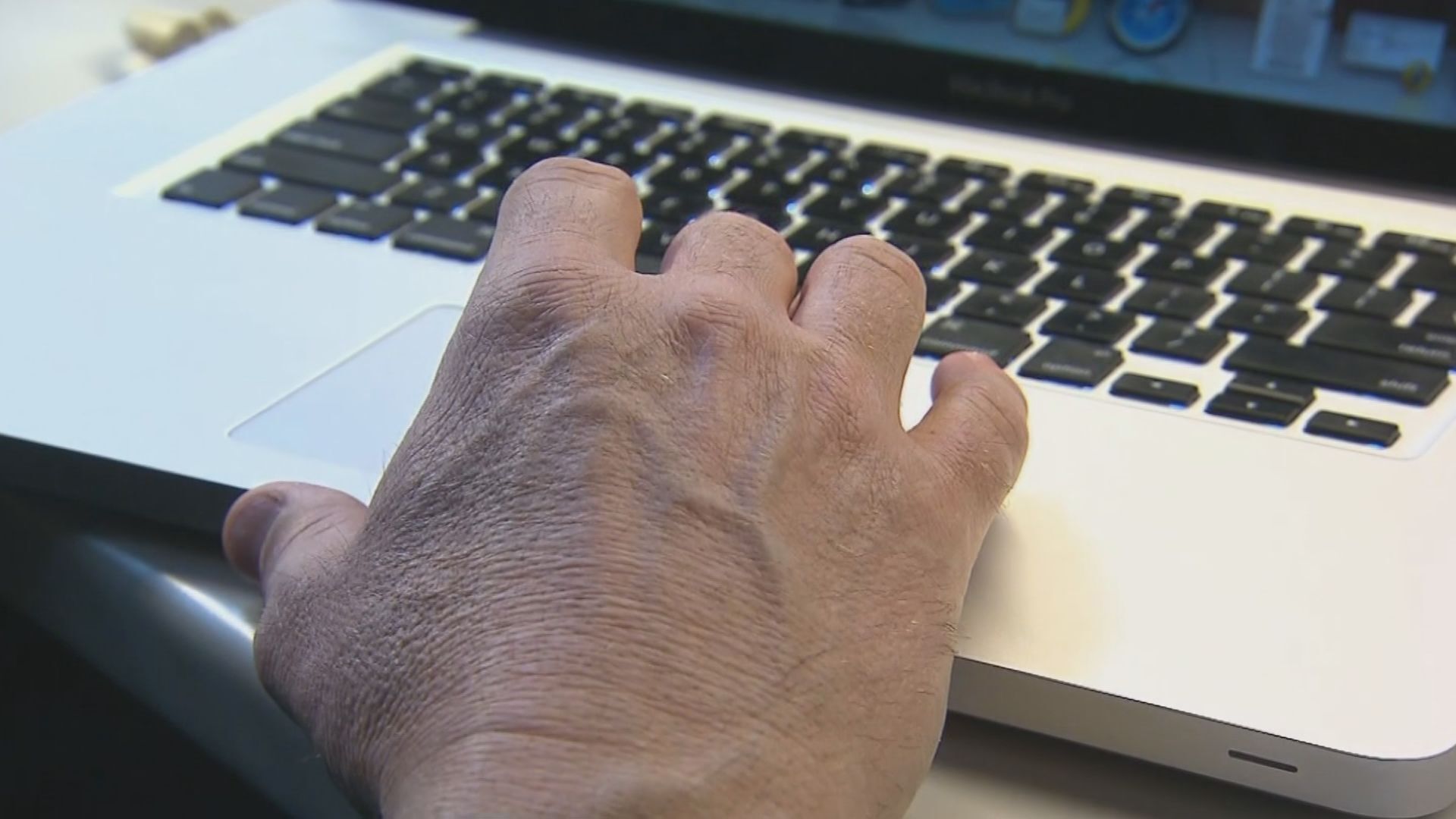 LAPTOP KEYBOARD.jpg